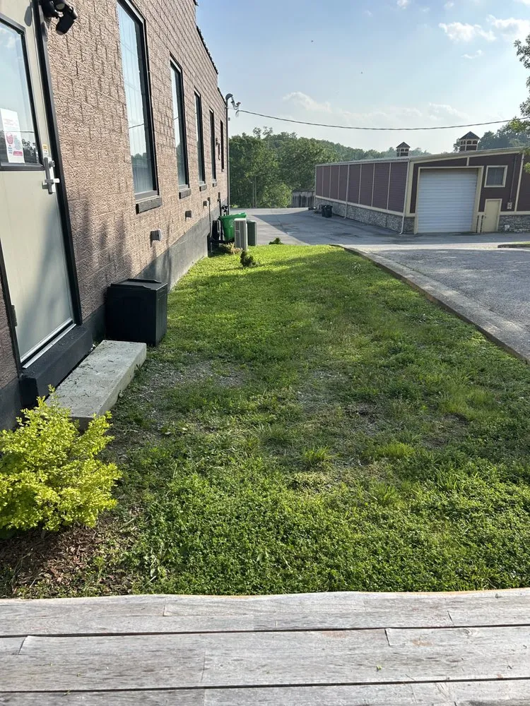 Affordable garden landscaping experts serving Charlestown, IN - The GOAT lawn care & landscape