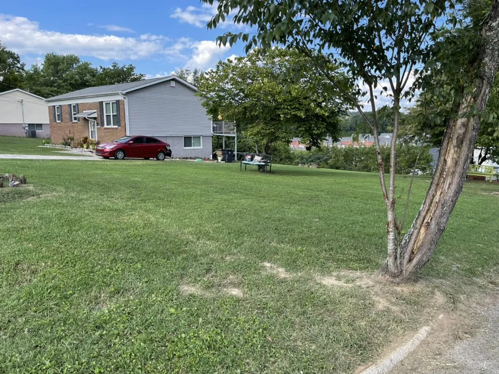 Trusted garden landscaping for outdoor upgrades across Knoxville, TN - The Grass Barber Lawn Service