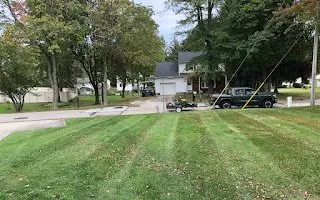 Affordable yard maintenance in Akron, OH - The Grass Guys of Summit County