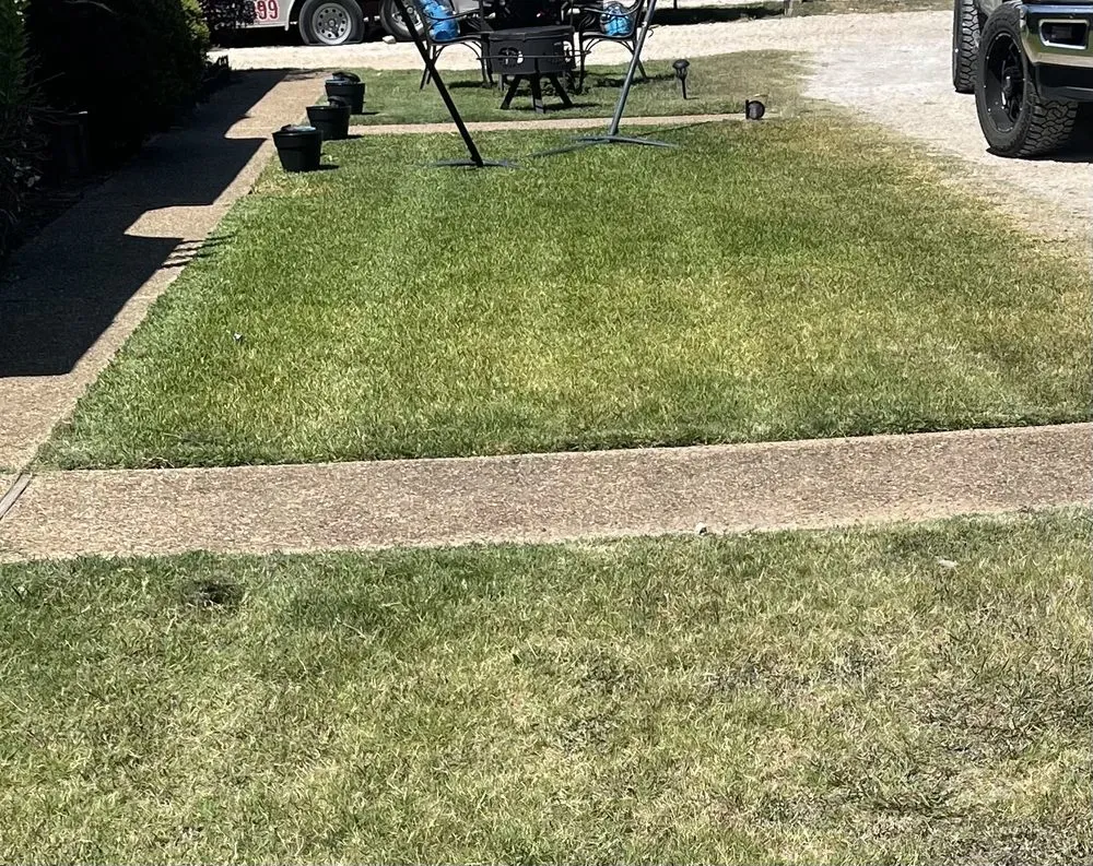 Custom lawn mowing service for year-round maintenance across Hewitt, TX - The Grass King