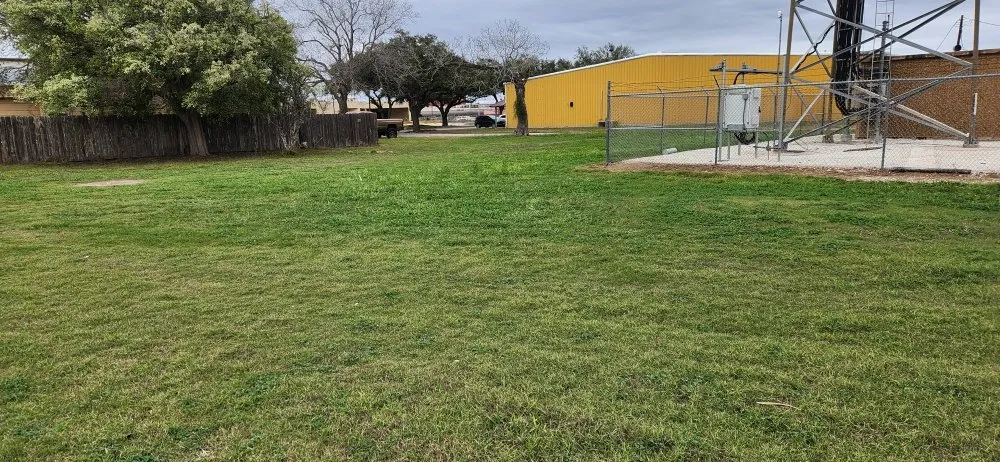Local residential landscaping in Kingsville, TX - THE GRASSDOCTOR 361