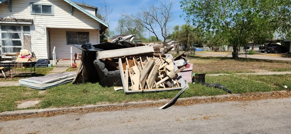 Local landscape design for year-round maintenance across Kingsville, TX - THE GRASSDOCTOR 361