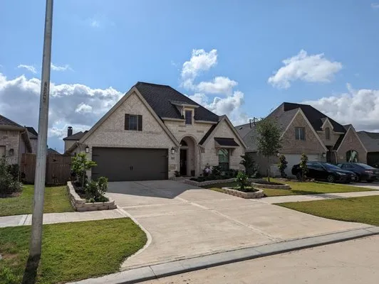 The Grasshopper Pros Logo