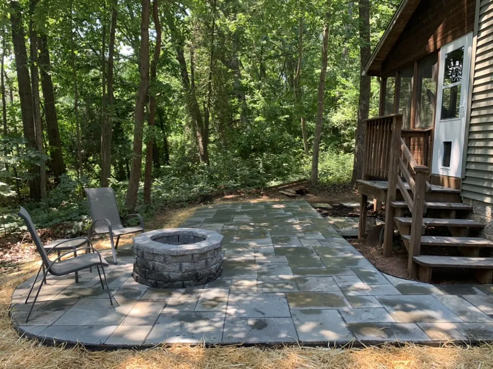 Top-rated garden landscaping in Charlottesville, VA by The Great Outdoors