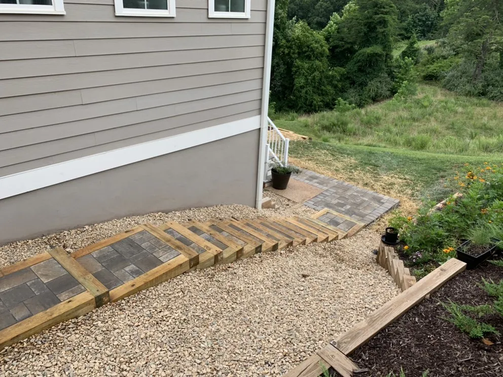 Expert yard cleanup service in Charlottesville, VA by The Great Outdoors