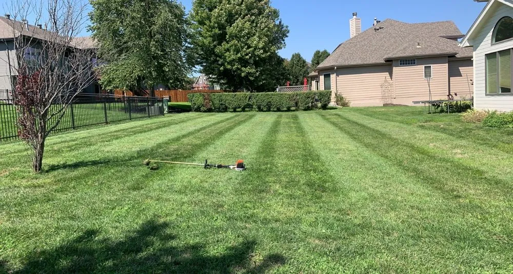 Affordable lawn mowing service in Omaha, NE - The Green Barber Lawn Service