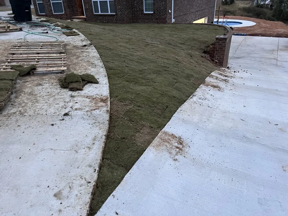 Affordable garden landscaping in Birmingham, AL by The Green Earth Lawn Care