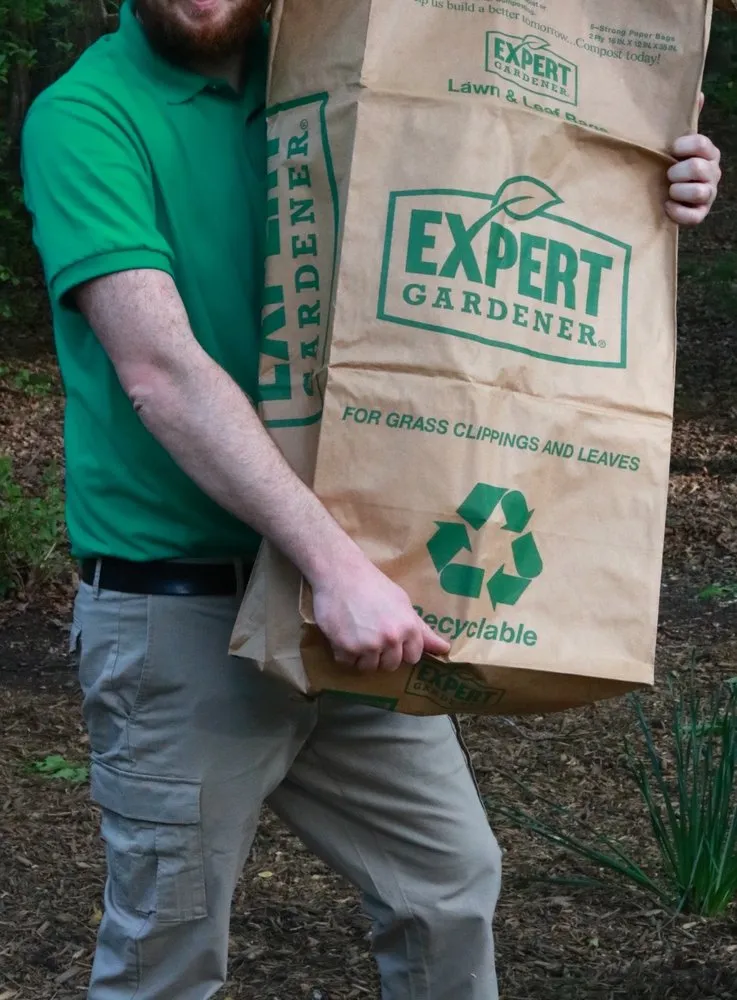 Reliable lawn care service in Williamsburg, VA - The Green Guys Eco Friendly Lawn Care