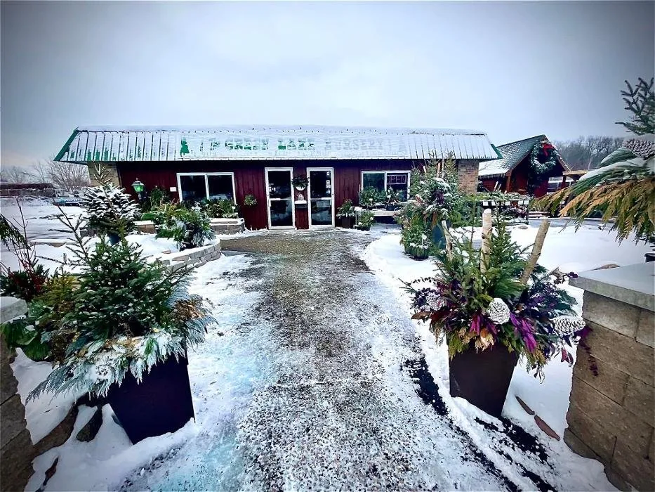 Professional lawn care service near you across Spicer, MN - The Green Lake Nursery