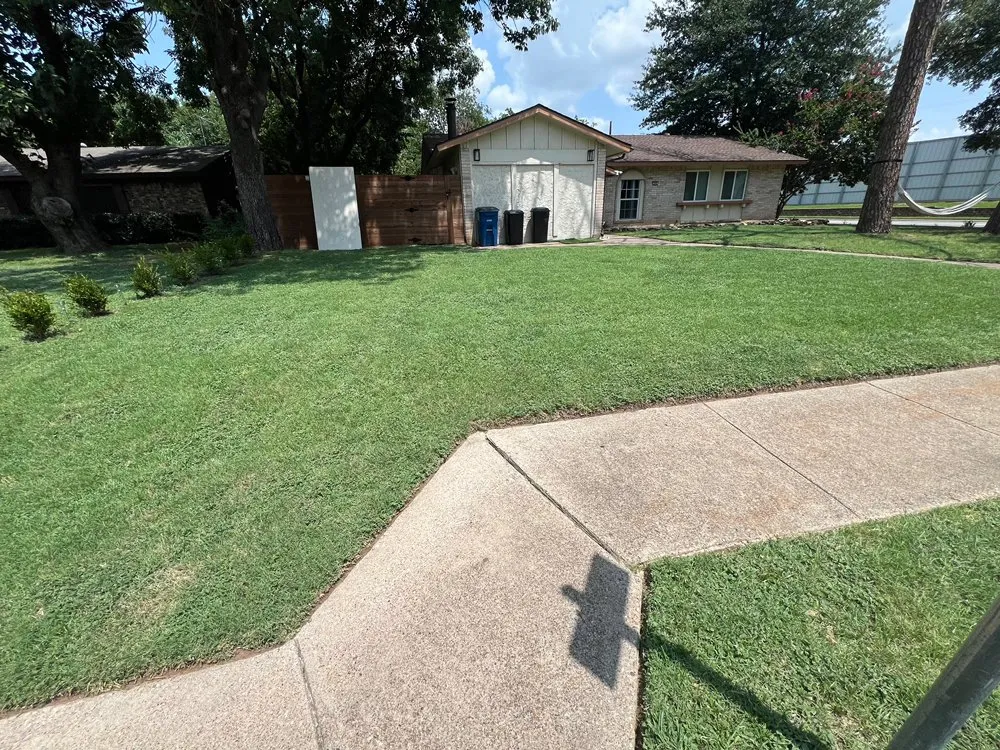 Top-rated lawn care service experts serving Irving, TX - The Green Miracle