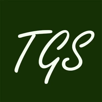 Local yard cleanup service in Elmhurst Township, PA by The Green Scene