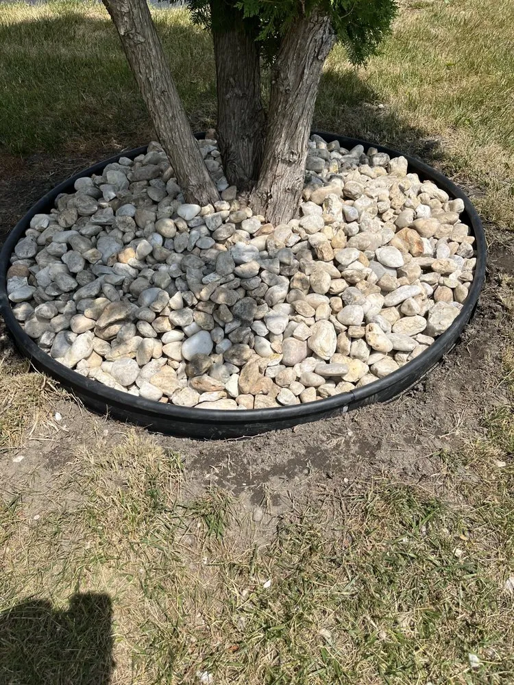 Top-rated outdoor landscaping for beautiful yards in Wilmington Manor, DE by The Greenery Landscaping