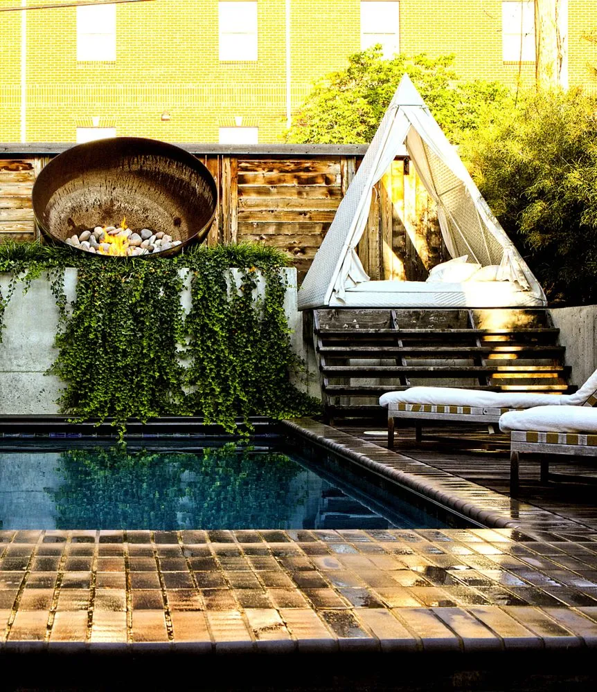 Professional lawn mowing service in Kansas City, MO by The Greensman