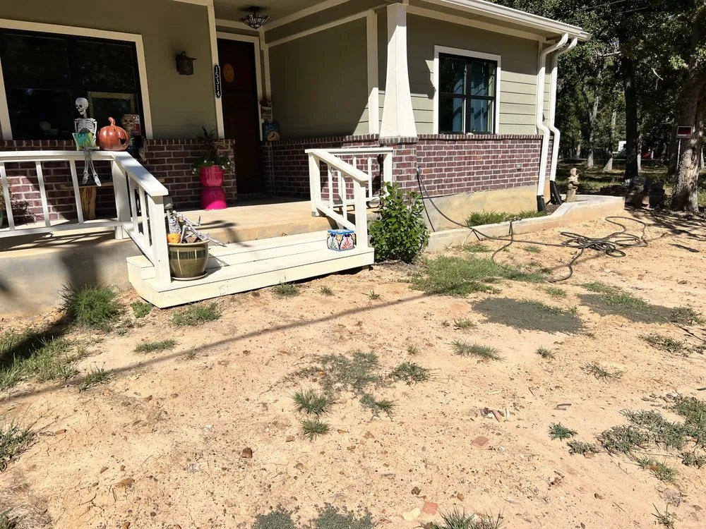 Top-rated lawn care service experts serving Kemp, TX - The Grounds Guys of Cedar Creek Lake