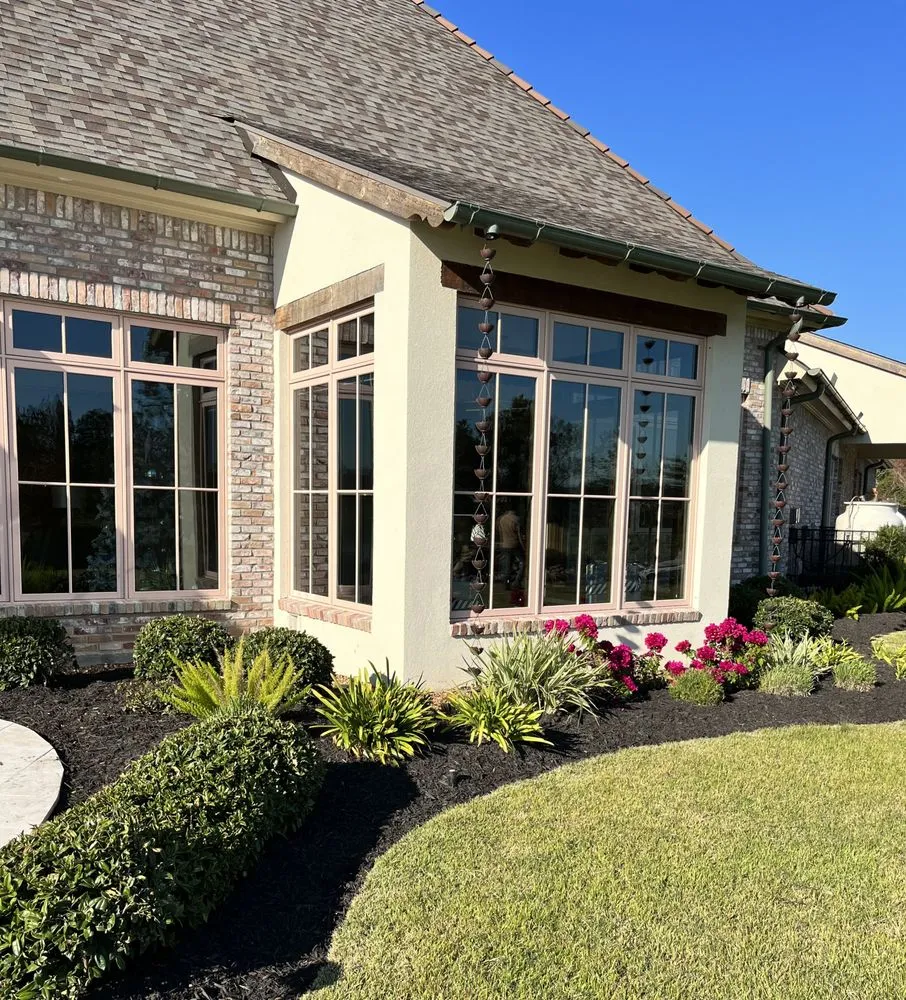 Top-rated garden landscaping in Lake Charles, LA by The Grounds Guys of Lake Charles