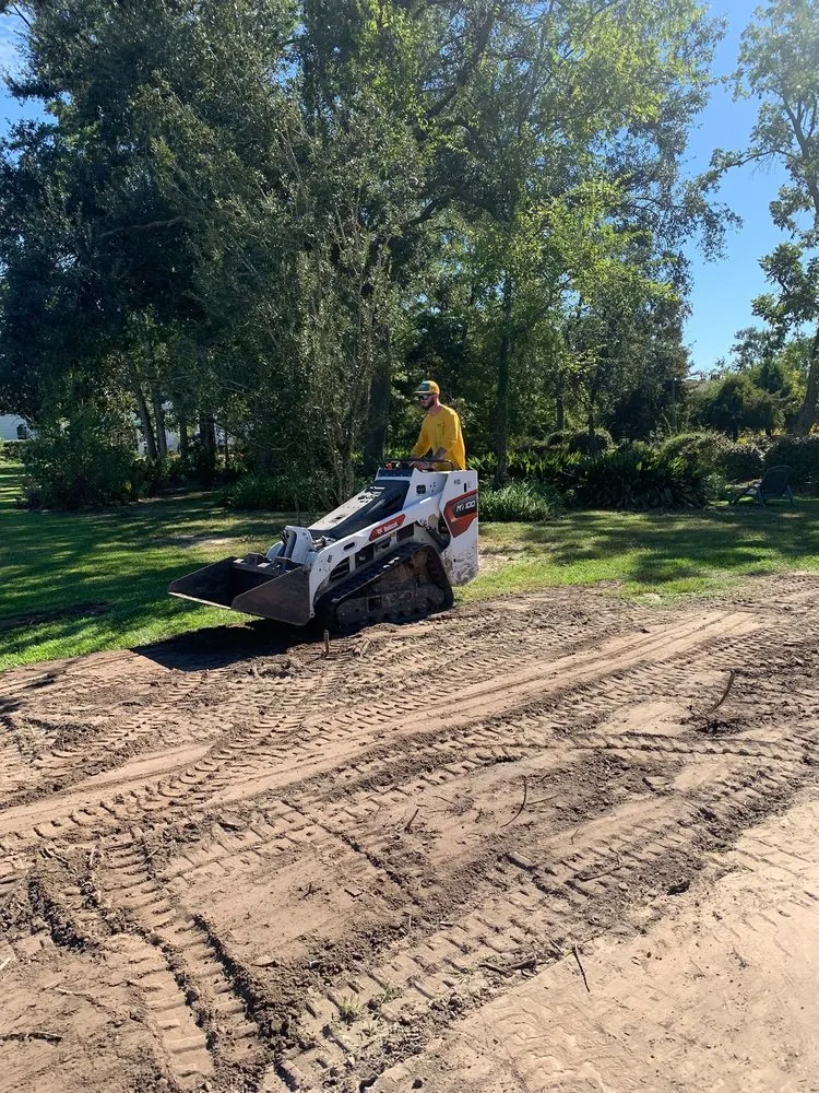 Local yard maintenance in Lake Charles, LA - The Grounds Guys of Lake Charles