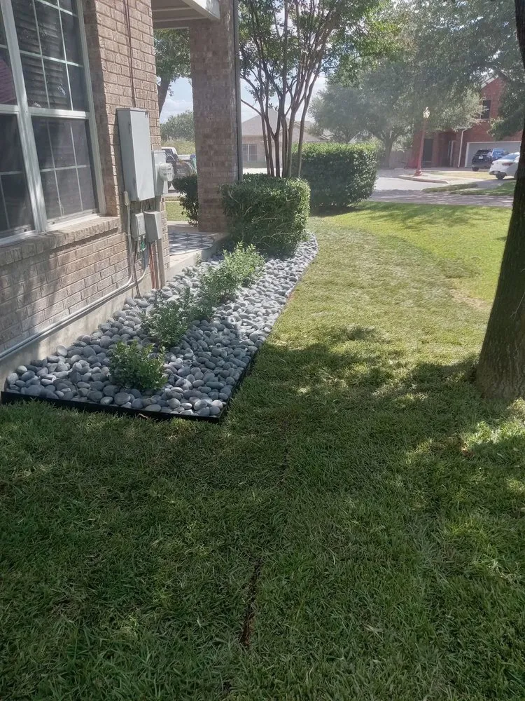 Professional landscaping services in Pflugerville, TX - The Grounds Guys of Pflugerville
