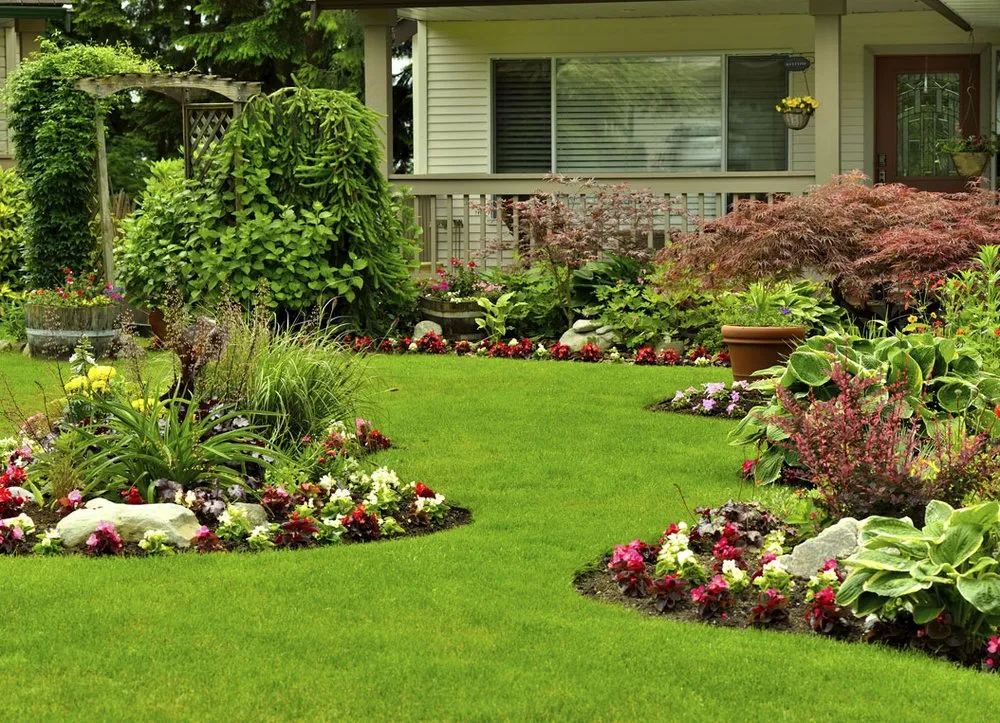 Affordable outdoor landscaping for year-round maintenance in Knoxville, TN by The Grounds Masters