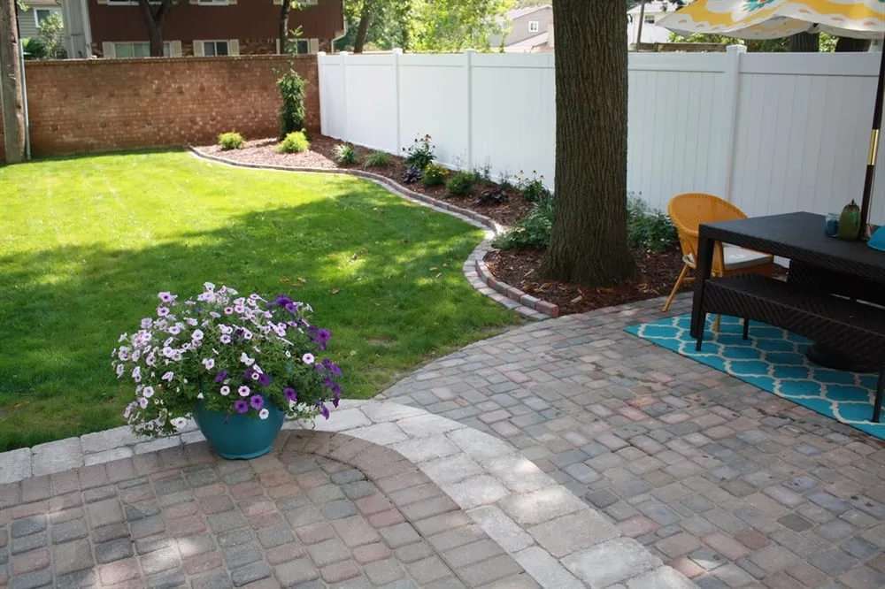 Trusted residential landscaping in Warren, MI - The Guy Outdoor Services