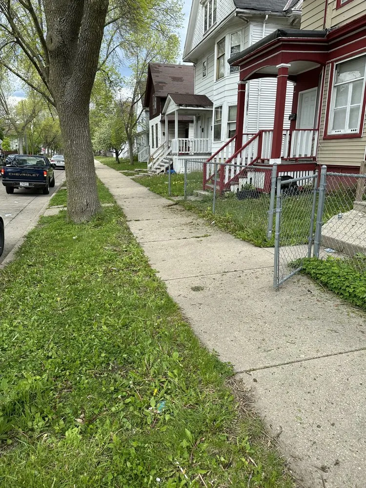 Top-rated landscape design in Milwaukee, WI - The Guys That do it All