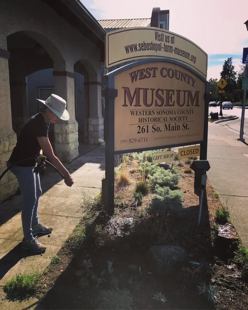 Local lawn care service experts serving Sebastopol, CA - The Habitat Corridor Project