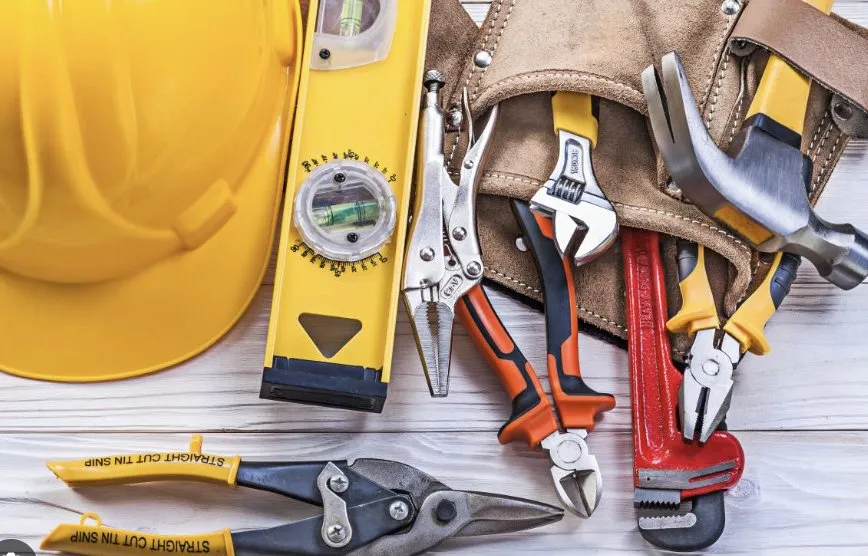 Professional lawn mowing service experts serving Baton Rouge, LA - The Handy Helper