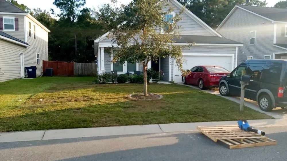 Custom yard maintenance in Hollywood, SC by The Handyman Can of Charleston