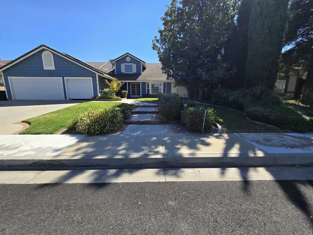 Professional yard maintenance experts serving Redlands, CA - The Harris Lawn