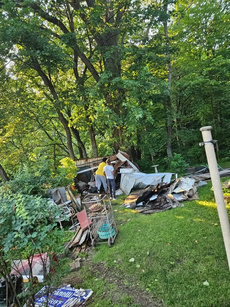 Reliable yard cleanup service for homes across Erie, PA - The Helpful Hand Cleaning and Moving services