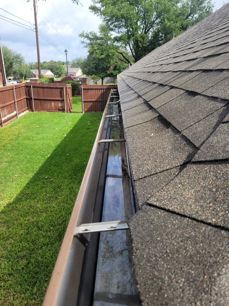 Professional garden landscaping in Temple, TX by The Holiday Hero