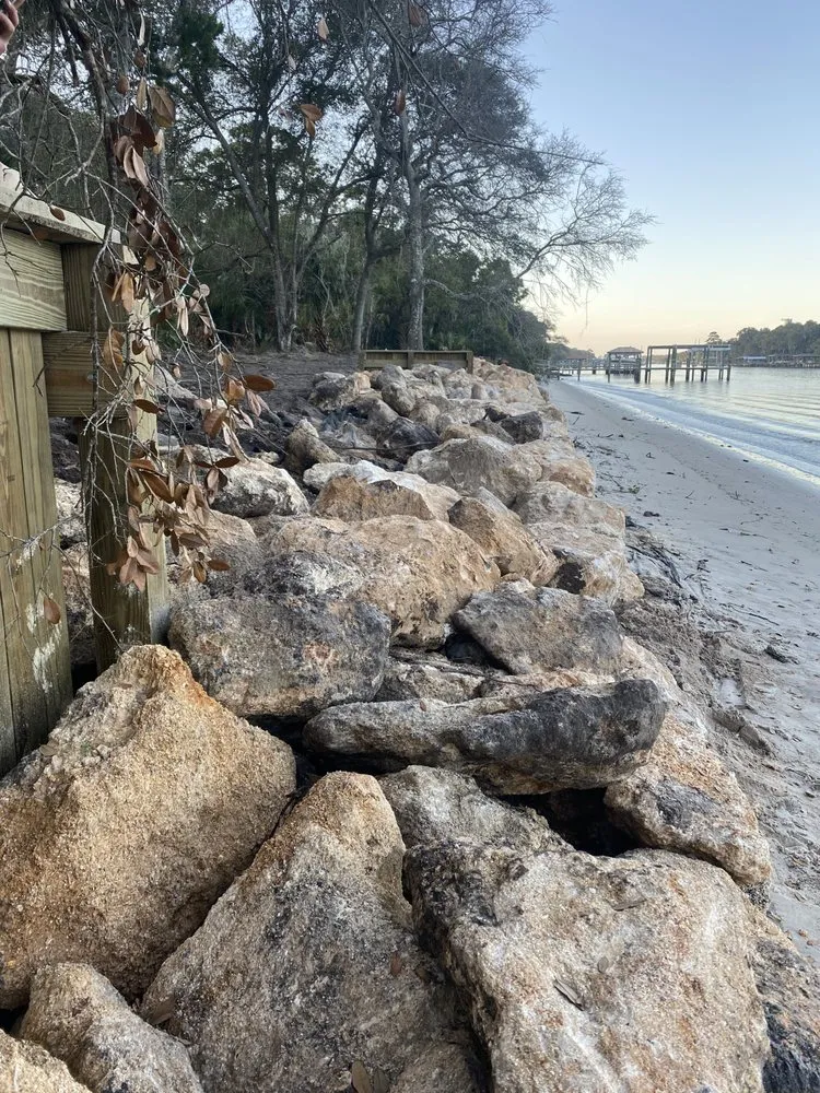 Professional landscaping services experts serving Palm Coast, FL - The Honey Dewer