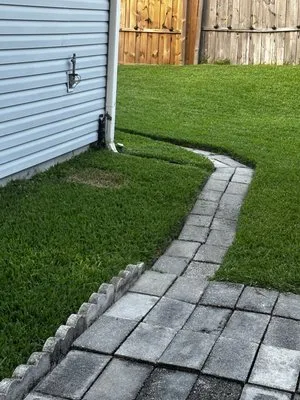 The Humble Landscaper Logo