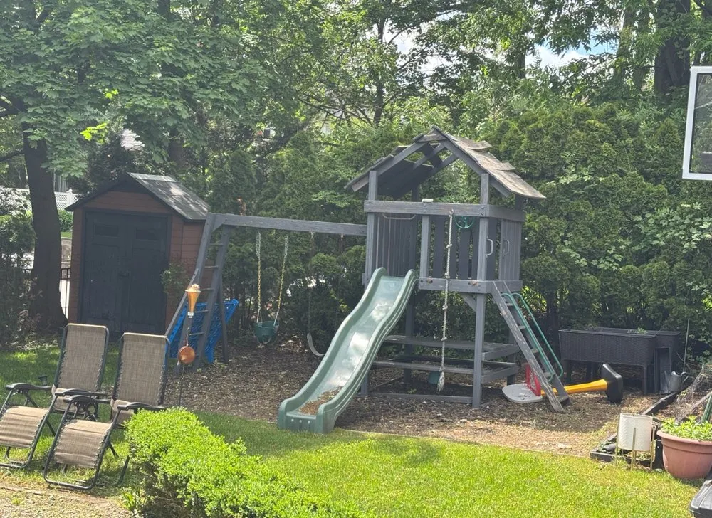 Top-rated residential landscaping in Dumont, NJ by The Hunny Done List