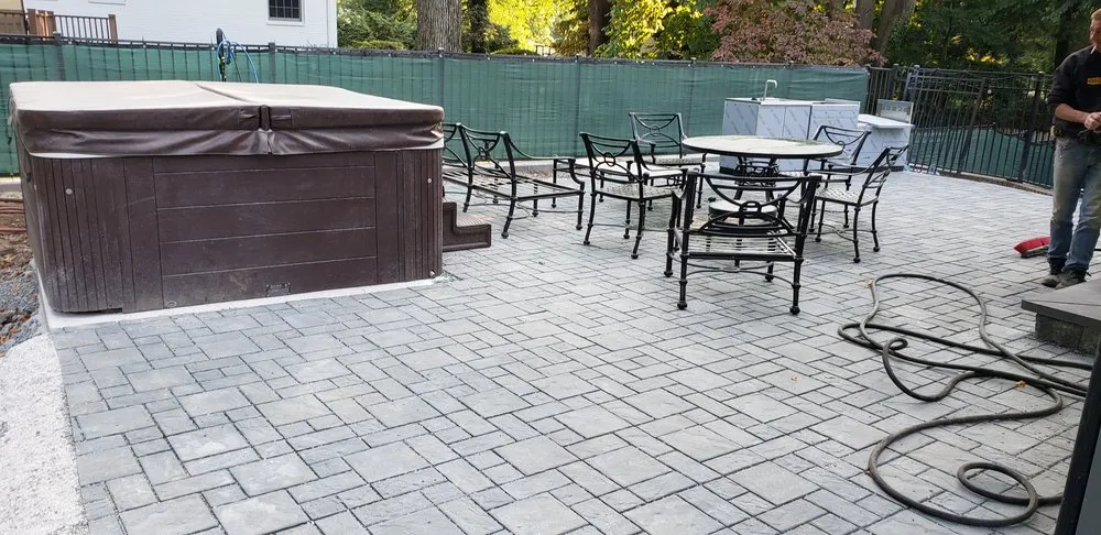 Professional residential landscaping in Dumont, NJ - The Hunny Done List