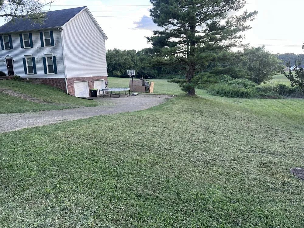 Trusted yard cleanup service for beautiful yards across Clarksville, TN - The Huntsman Lawn Care