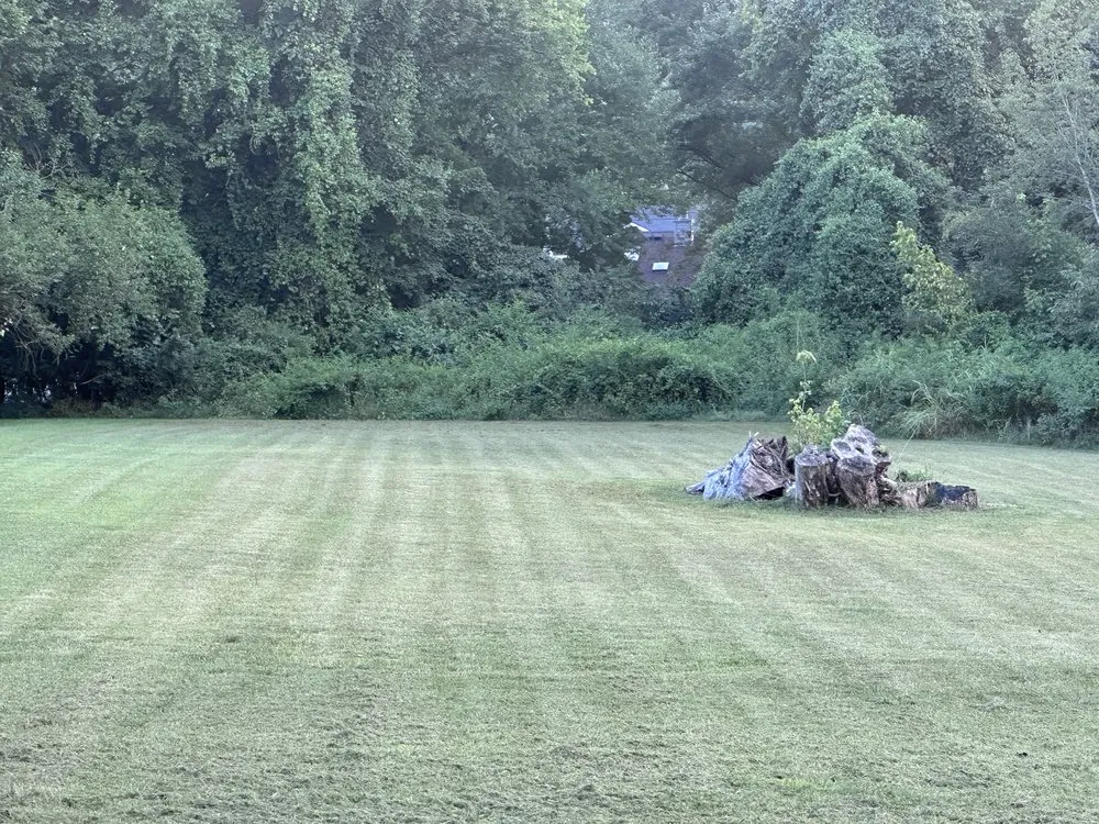 Custom garden landscaping in Clarksville, TN - The Huntsman Lawn Care