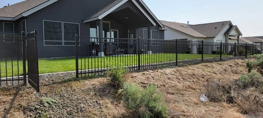 Custom yard cleanup service experts serving West Richland, WA - The In & Out Home Services