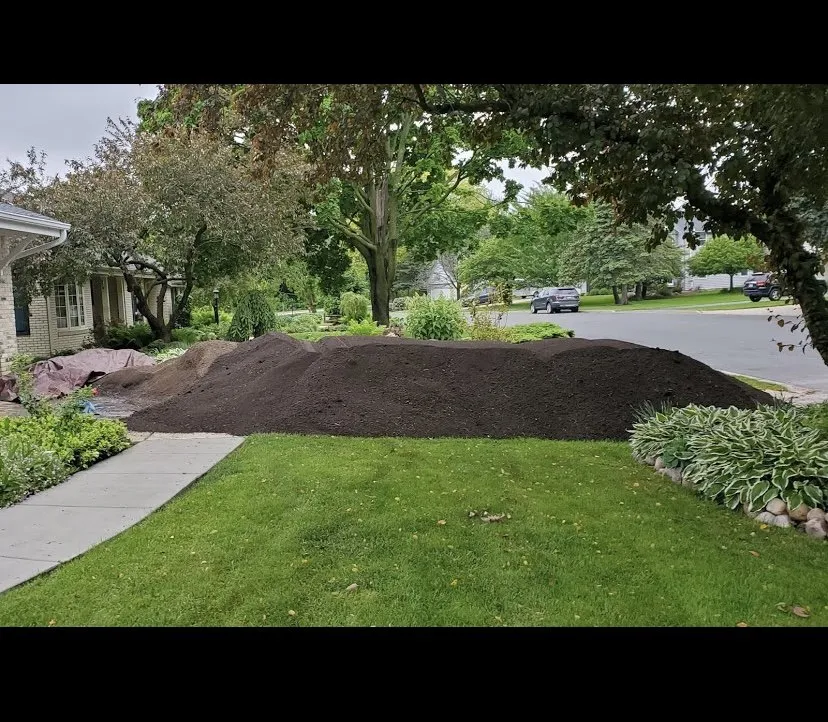 Expert lawn care service in Milwaukee, WI - The Incredible Haulers