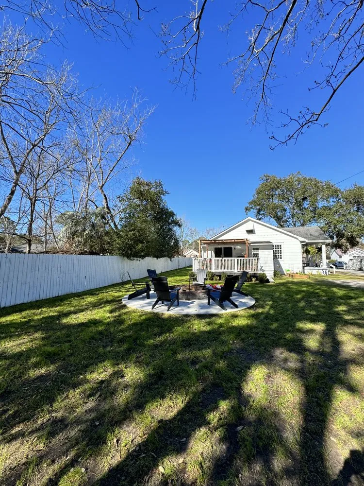 Custom garden landscaping in Charleston, SC by The Island Landscapes