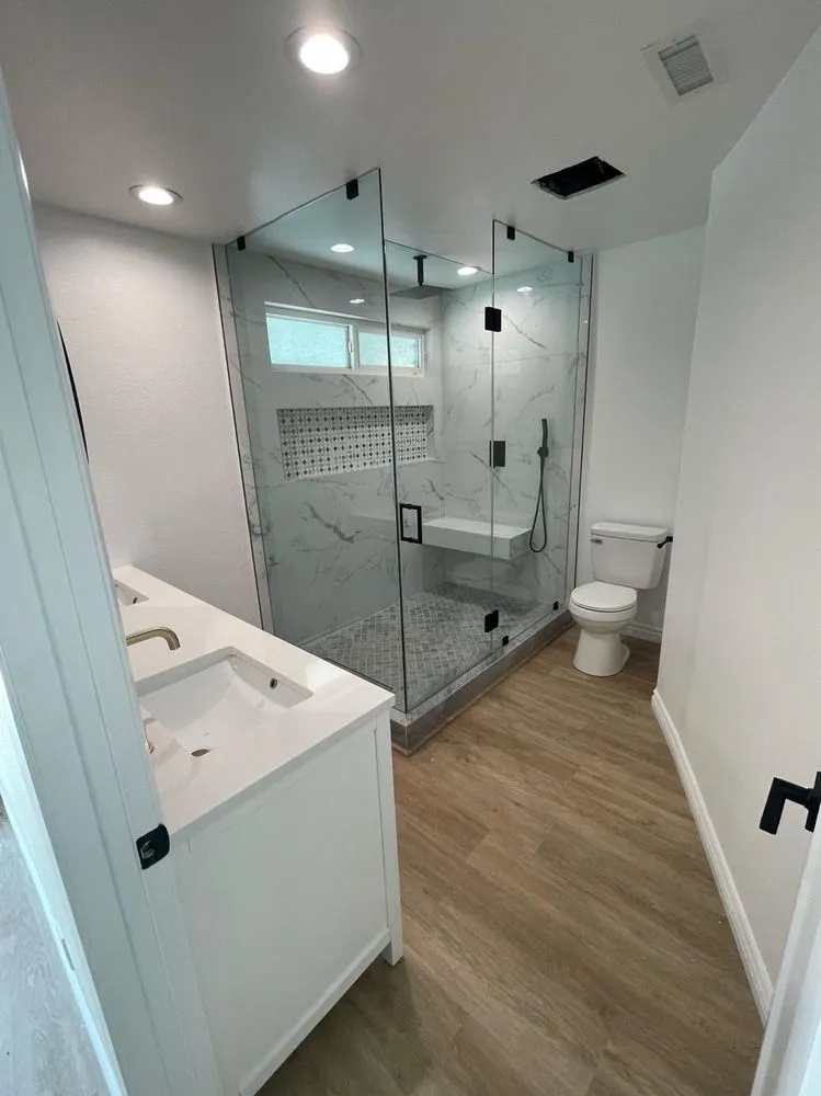 Professional yard cleanup service experts serving Los Angeles, CA - The Ivy Builders