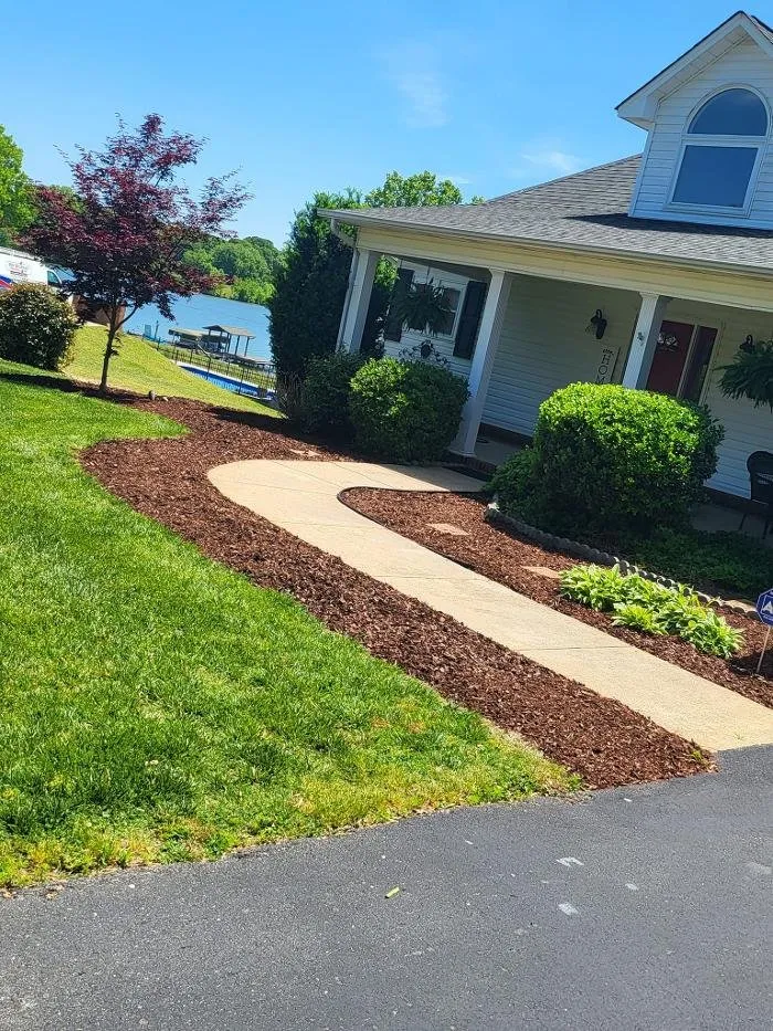 Local lawn care service experts serving Bessemer City, NC - The Jewel Lawn Care