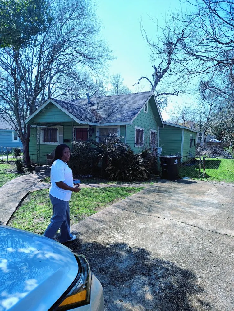 Top-rated outdoor landscaping for beautiful yards in Houston, TX by The Johnsons Lawn Care