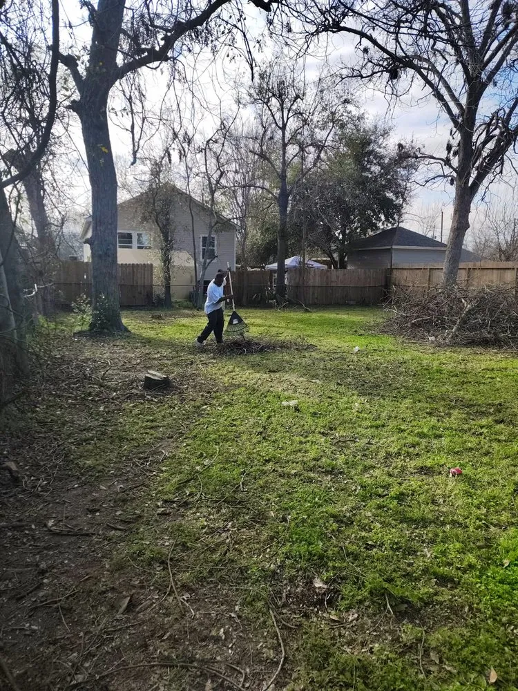 Custom garden landscaping in Houston, TX - The Johnsons Lawn Care