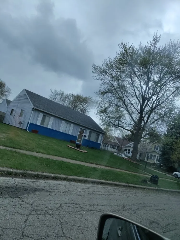 Top-rated landscaping services with custom design in Toledo, OH by The J's Get It Done 419