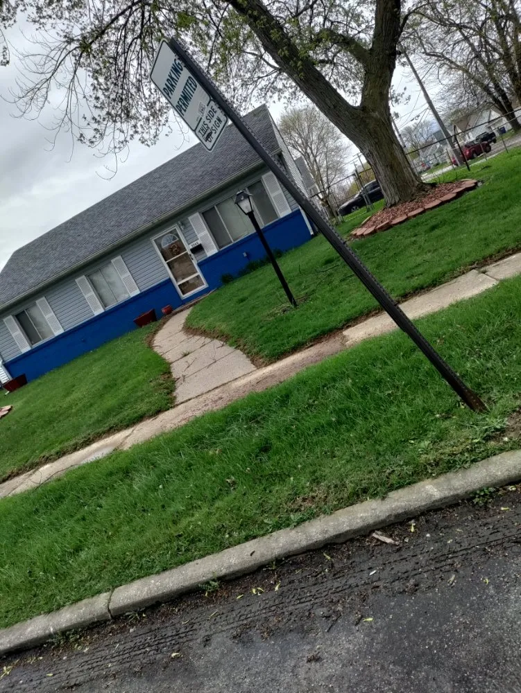 Custom yard cleanup service experts serving Toledo, OH - The J's Get It Done 419