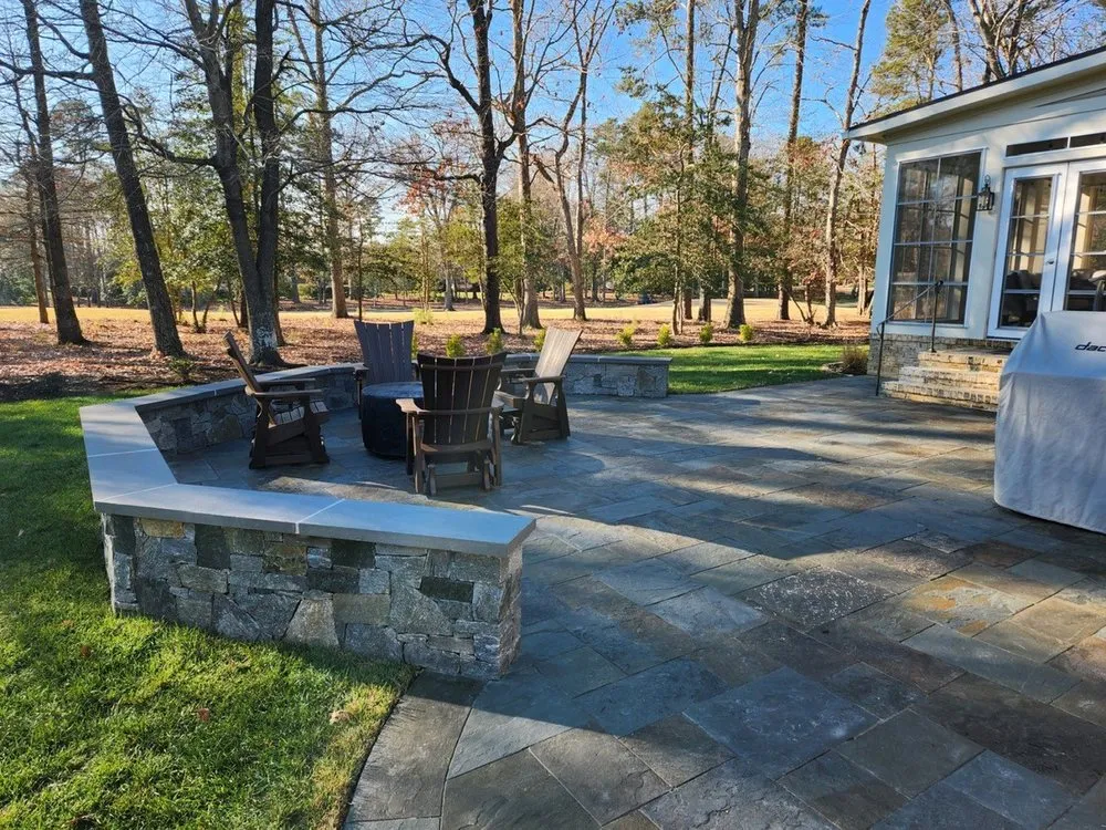 Expert lawn mowing service experts serving Toano, VA - The King's Garden