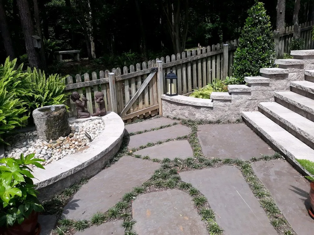 Expert garden landscaping in Toano, VA - The King's Garden