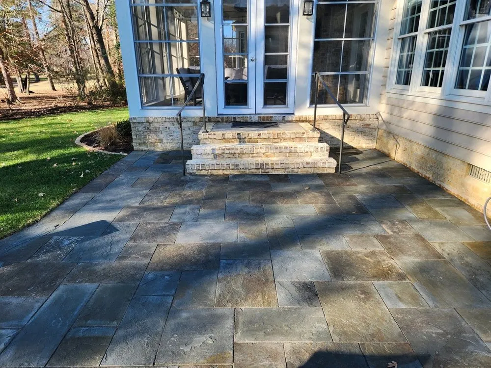 Professional lawn mowing service experts serving Toano, VA - The King's Garden