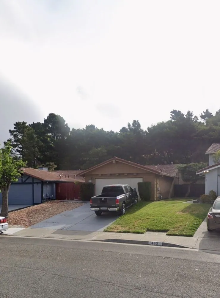 Affordable lawn mowing service in Fairfield, CA by The Kings of the Garden