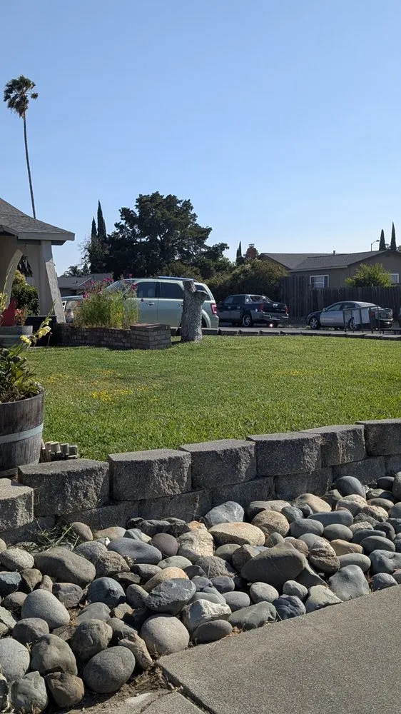 Trusted garden landscaping experts serving Vacaville, CA - The Kings Of The Gardens